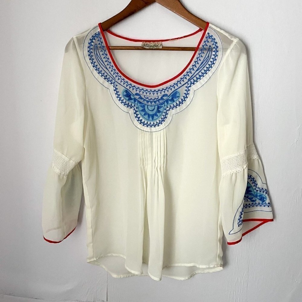 Gimmicks by BKE Womens Peasant Top Embroidered Size XS (Estimated)